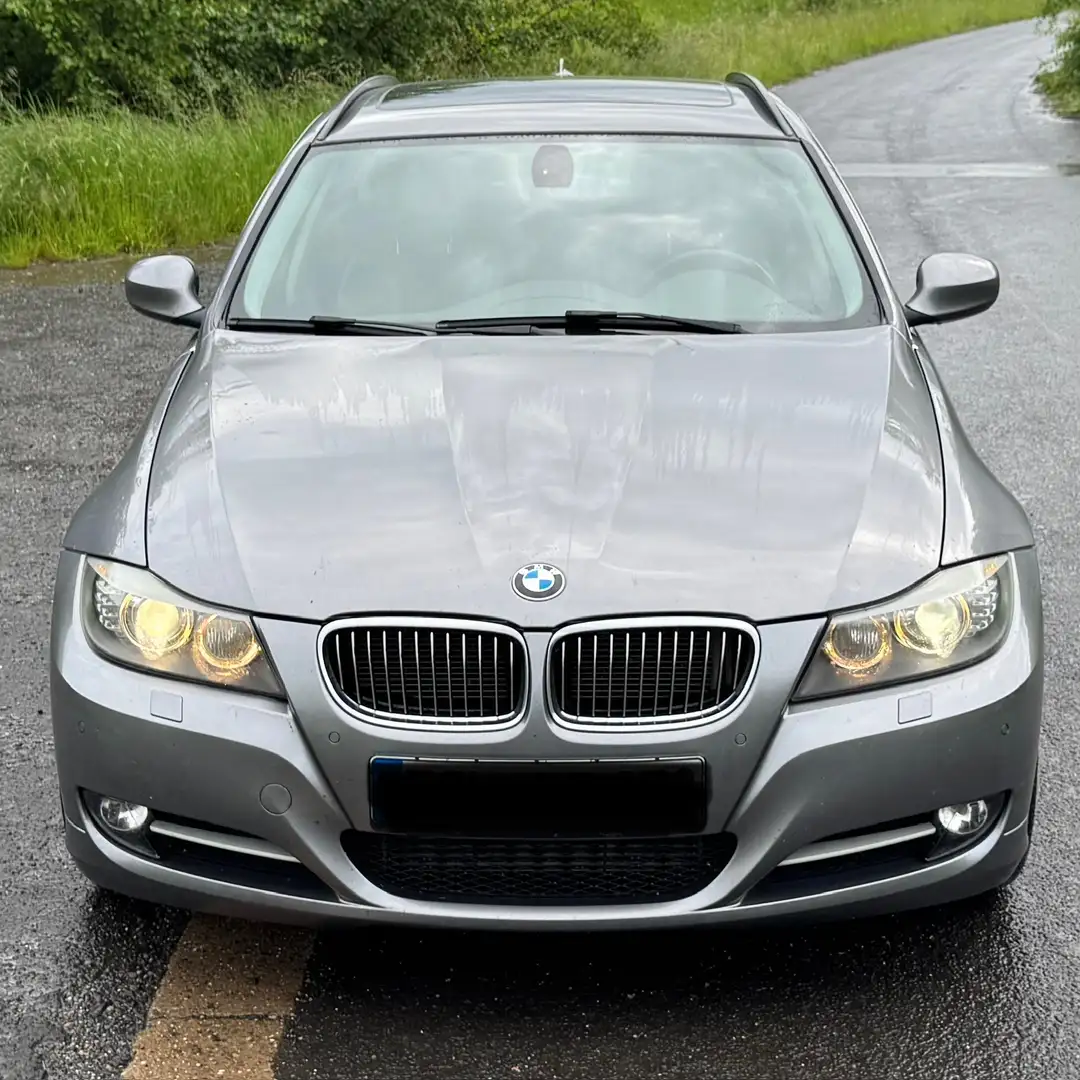 BMW 320 320d Touring E91 LCI Edit. Exclusive Auto, Leder Grau - 1