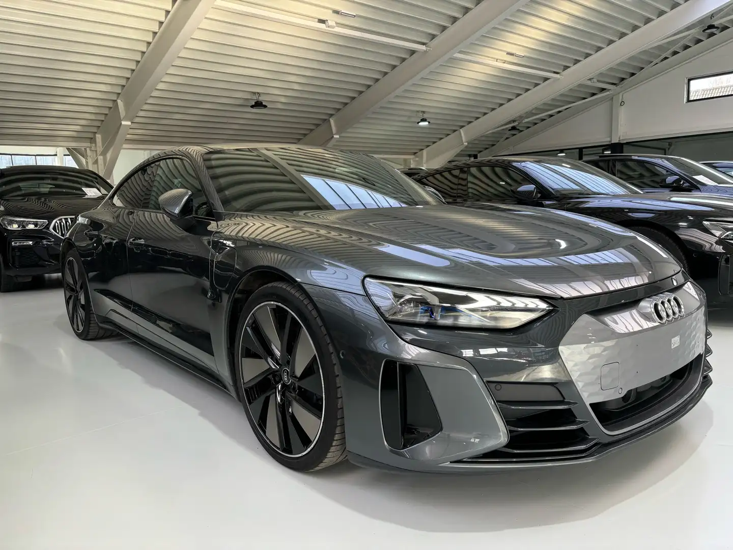 Audi e-tron GT 93.4 kWh 60 Quattro full option head up pano full Gris - 1