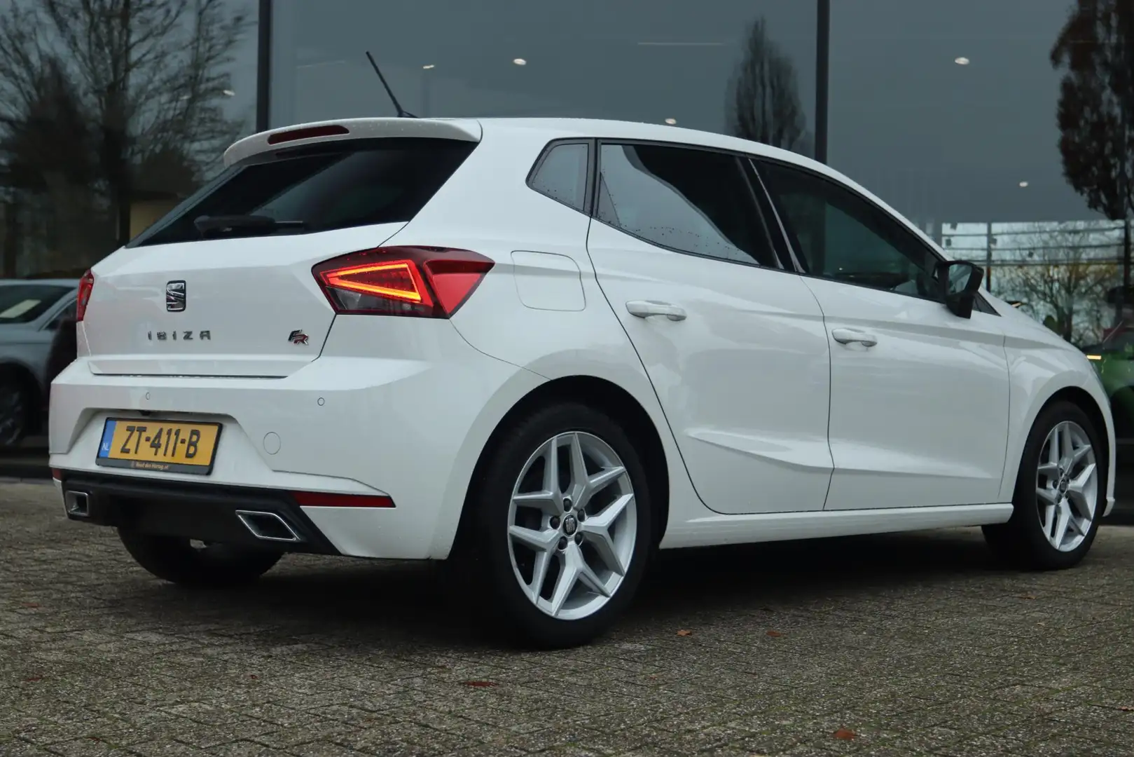 SEAT Ibiza 1.0 TSI FR BUSINESS INTENSE | LED | CARPLAY | CAME Weiß - 2