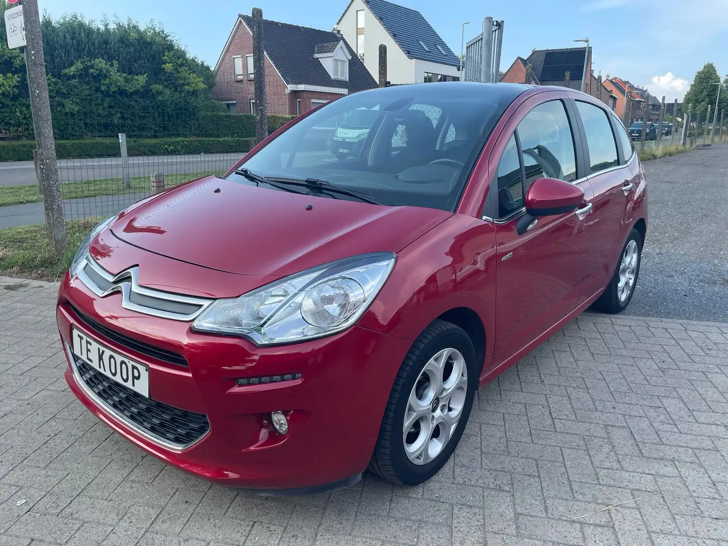 Citroen C3 C3 Pure Tech (VTi) 82 Exclusive Rouge - 1