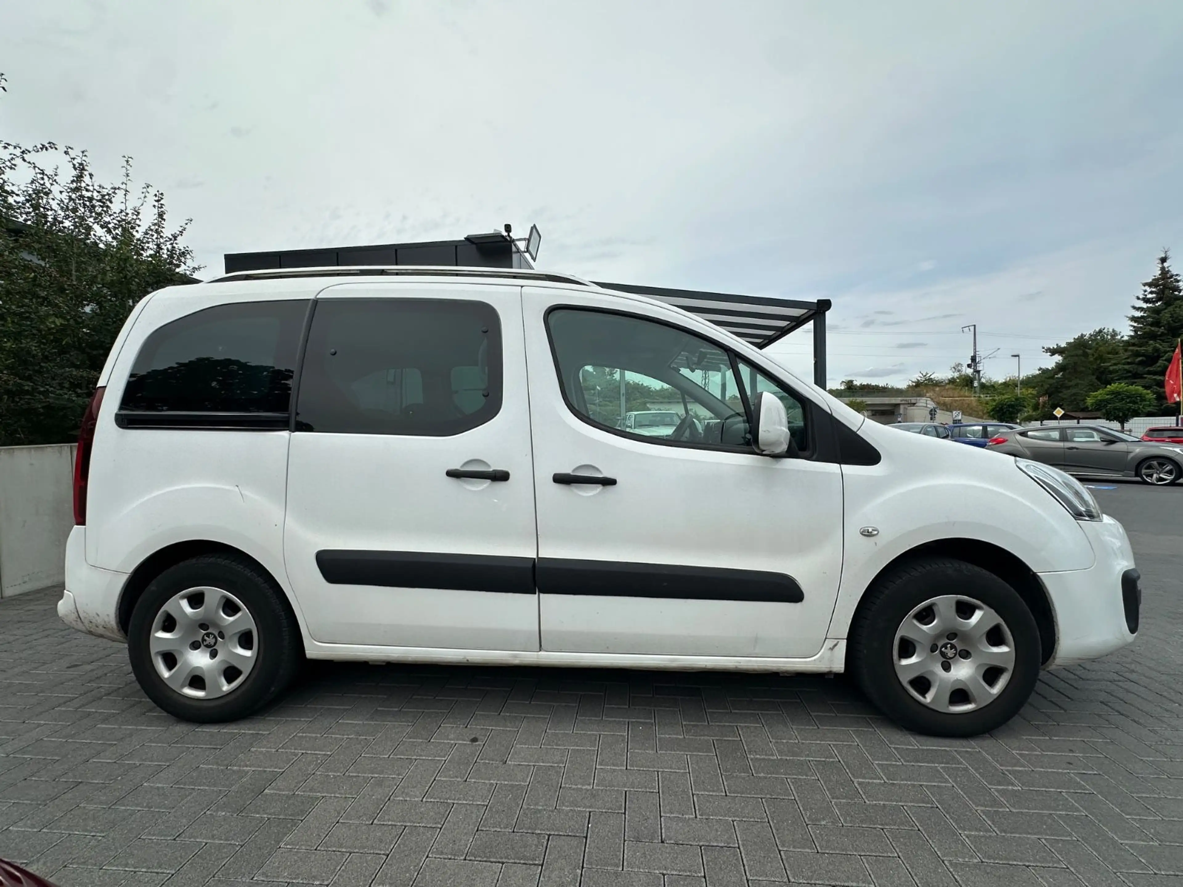 Peugeot Partner Active Automatik*Klima*Temp*PDC*AH — photo 8
