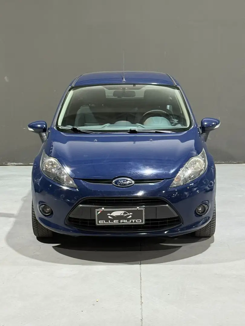 Ford Fiesta Fiesta 5p 1.2 16v Titanium c/esp 82cv E5 Bleu - 2