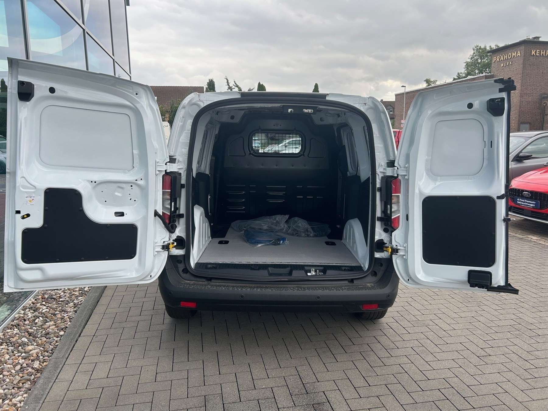 Ford Transit Courier