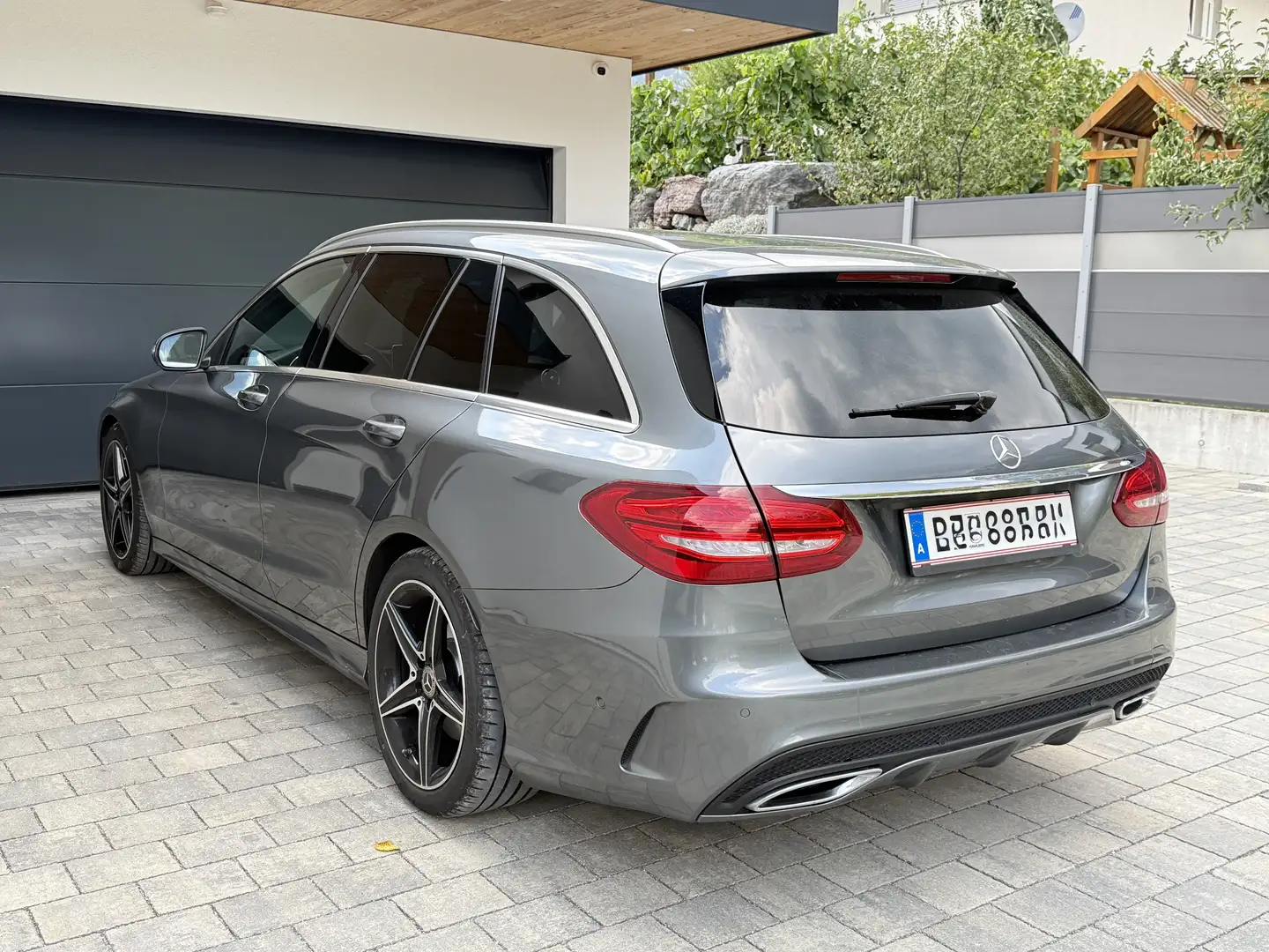 Mercedes-Benz C 200 (Reserviert) AMG Line Grau - 2