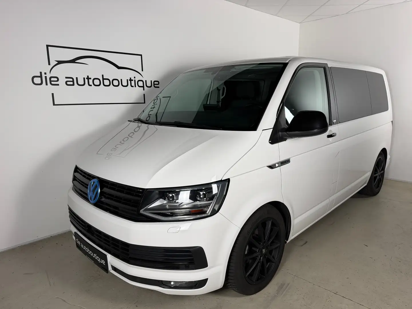 Volkswagen T6 Multivan 2.0 TSI DSG // 7-Sitzer // 18'' // STHG // Weiß - 2