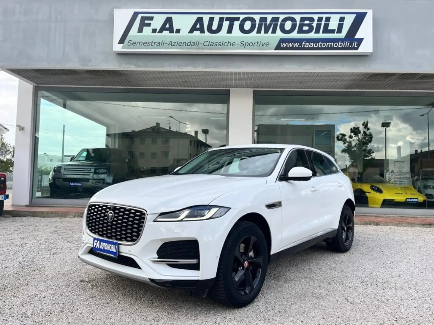 Jaguar F-Pace 2.0 D MHEV 163 CV AWD S  *360° *CERCHI 19" Bianco - 1