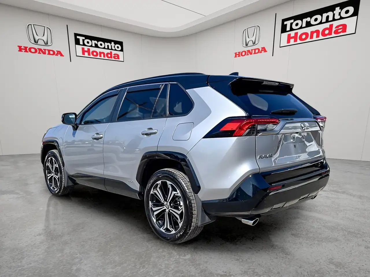 Toyota RAV 4 снимка Toyota RAV 4