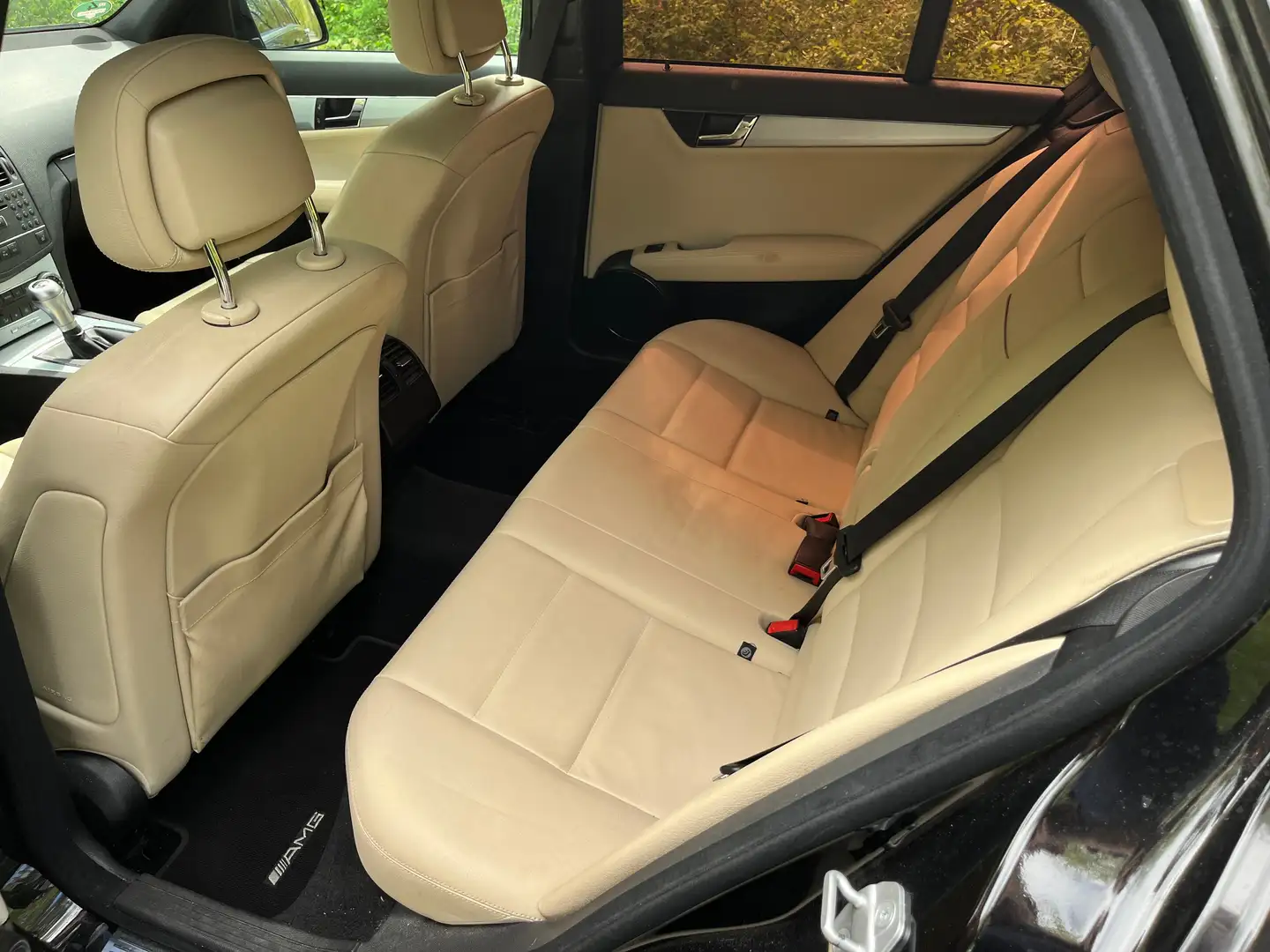 Mercedes-Benz C 200 C 200 T CGI BlueEFFICIENCY Avantgarde Schwarz - 2
