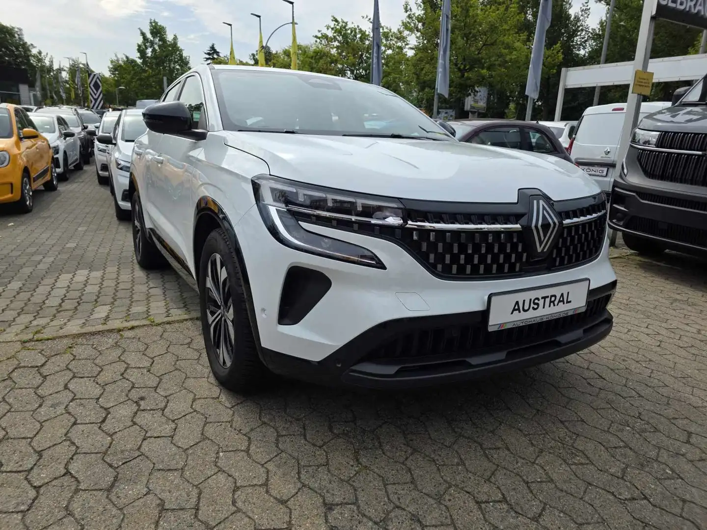 Renault Austral Equilibre Mild AUTOMATIK Weiß - 1