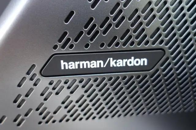 BMW 520 520d MHEV Aut.***M-Paket/AHK/8 fach ALU*** Ansicht 11