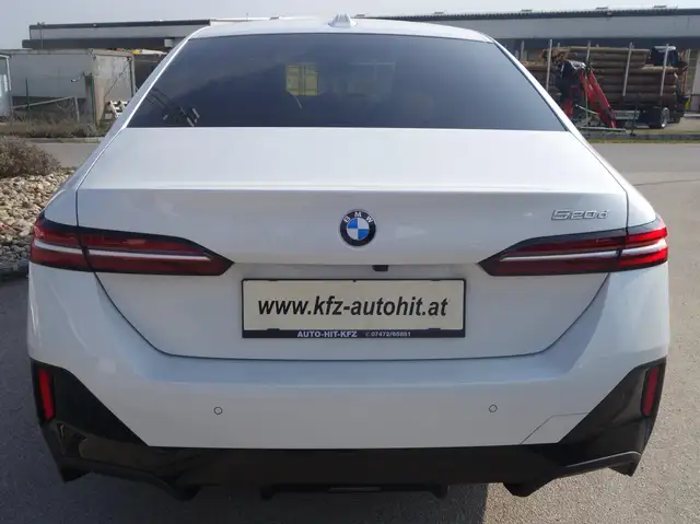 BMW 520 520d MHEV Aut.***M-Paket/AHK/8 fach ALU*** Ansicht 6