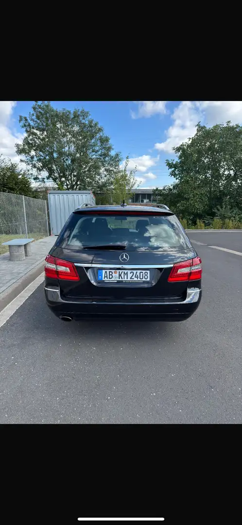 Mercedes-Benz E 250 E 250 CGI BlueEfficiency (212.247) Black - 2