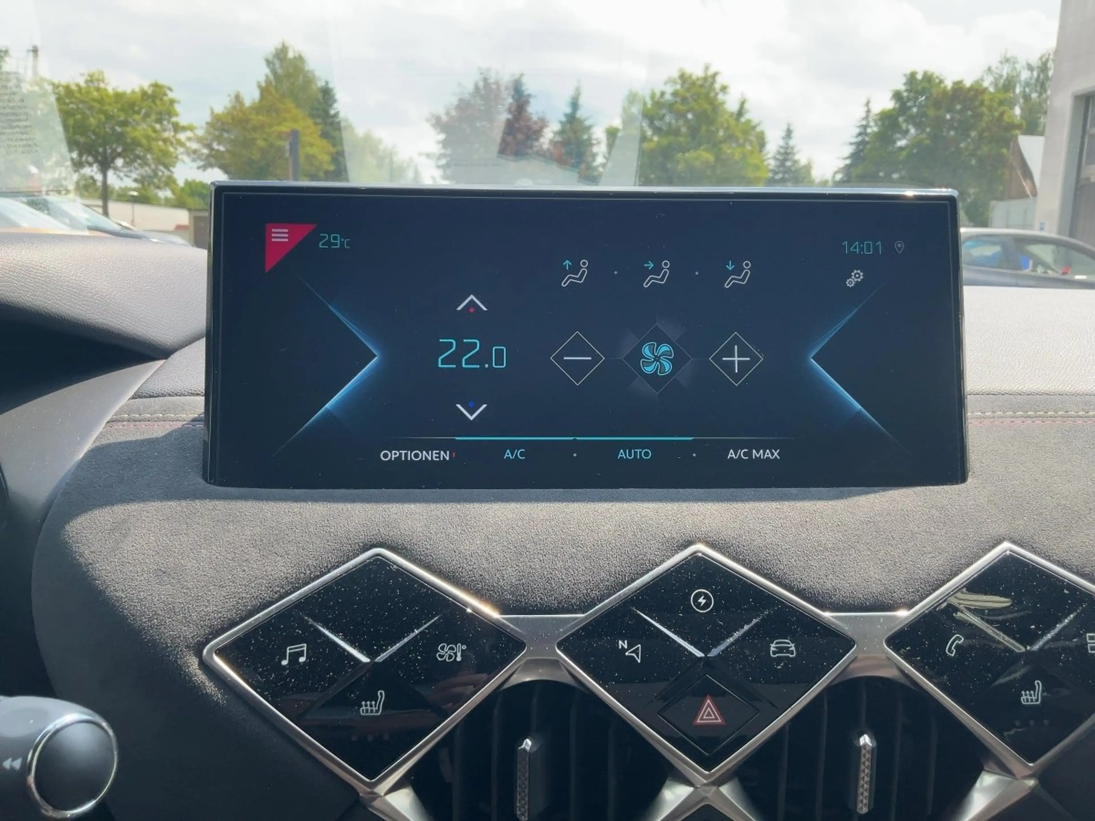 DS Automobiles DS 3 Crossback Alcantara+LED+Navi+SHZ+Kam.+LM — photo 14