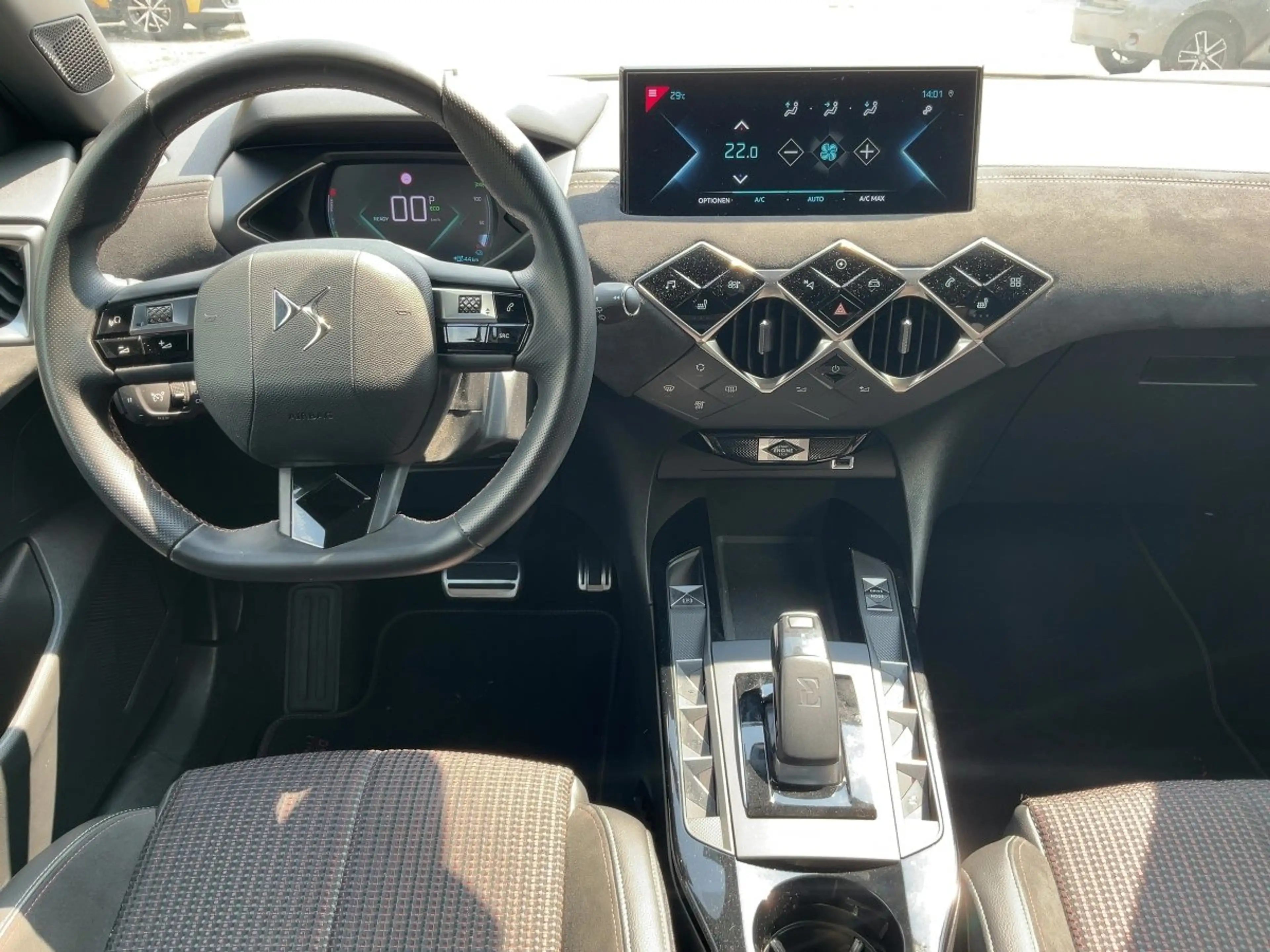 DS Automobiles DS 3 Crossback Alcantara+LED+Navi+SHZ+Kam.+LM — photo 12