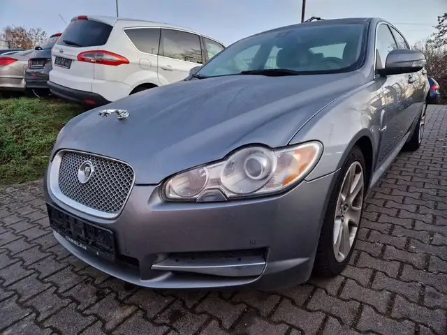 Jaguar XF 2.7 V6 Diesel Premium Luxury motor läuft unru