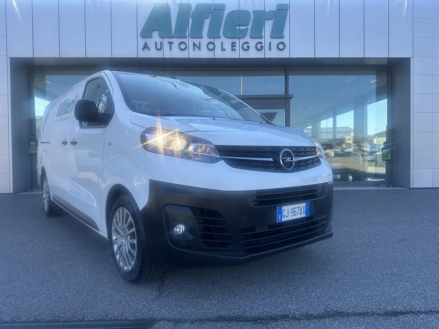 Opel Vivaro 2.0CDTi L2H1 120cv C Aut E6D 2800x1600x1340 kg1255 Blanco - 1