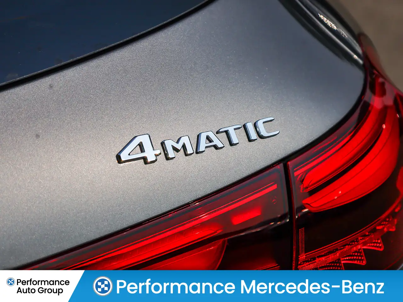 Mercedes-Benz GLA снимка Mercedes-Benz GLA