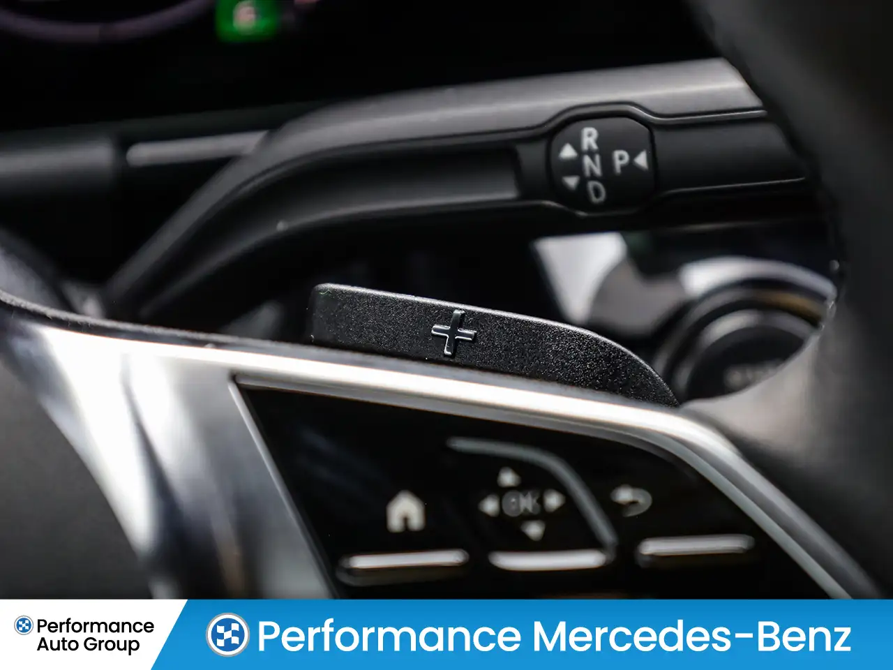 Mercedes-Benz GLA снимка Mercedes-Benz GLA