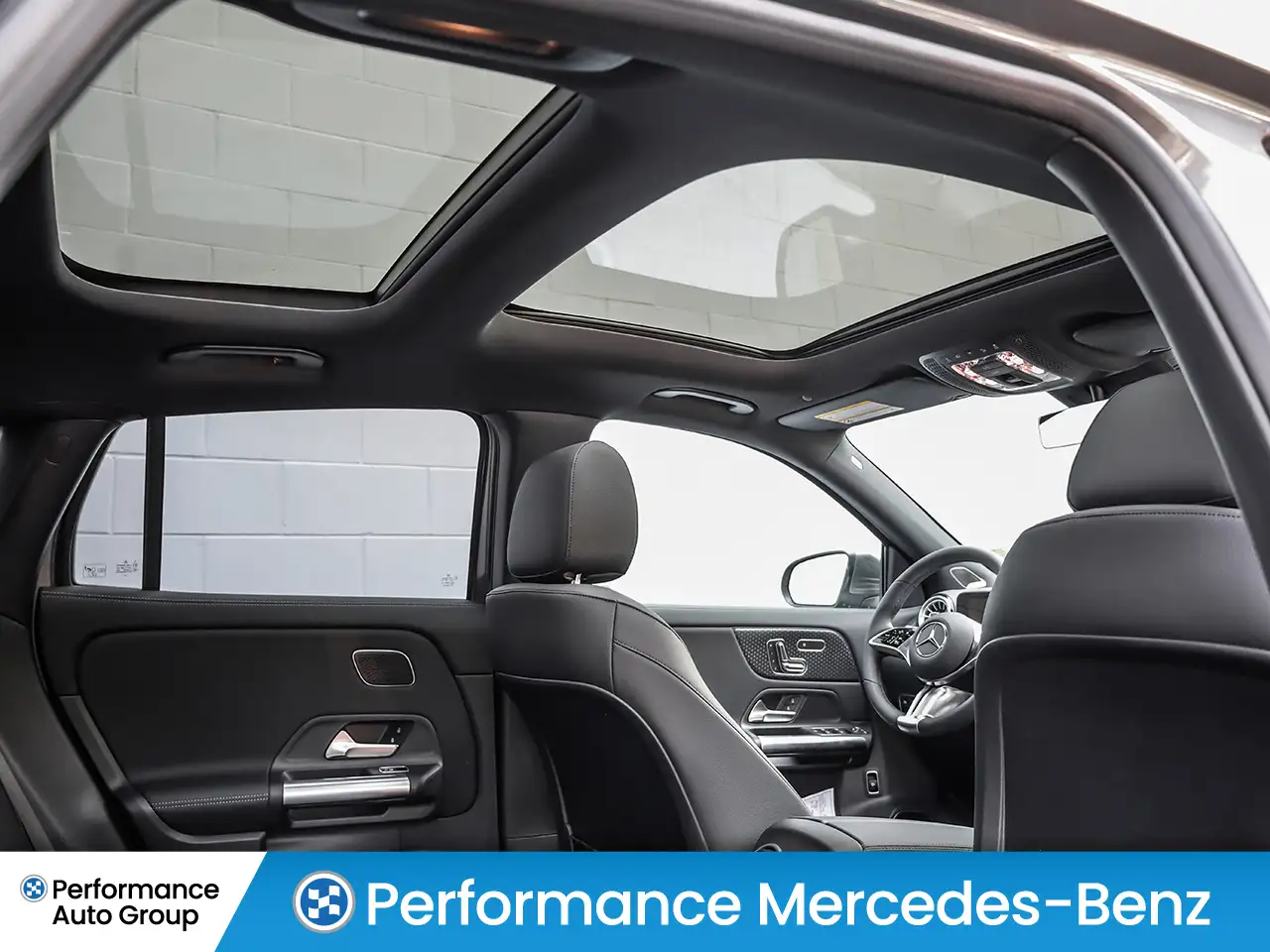 Mercedes-Benz GLA снимка Mercedes-Benz GLA