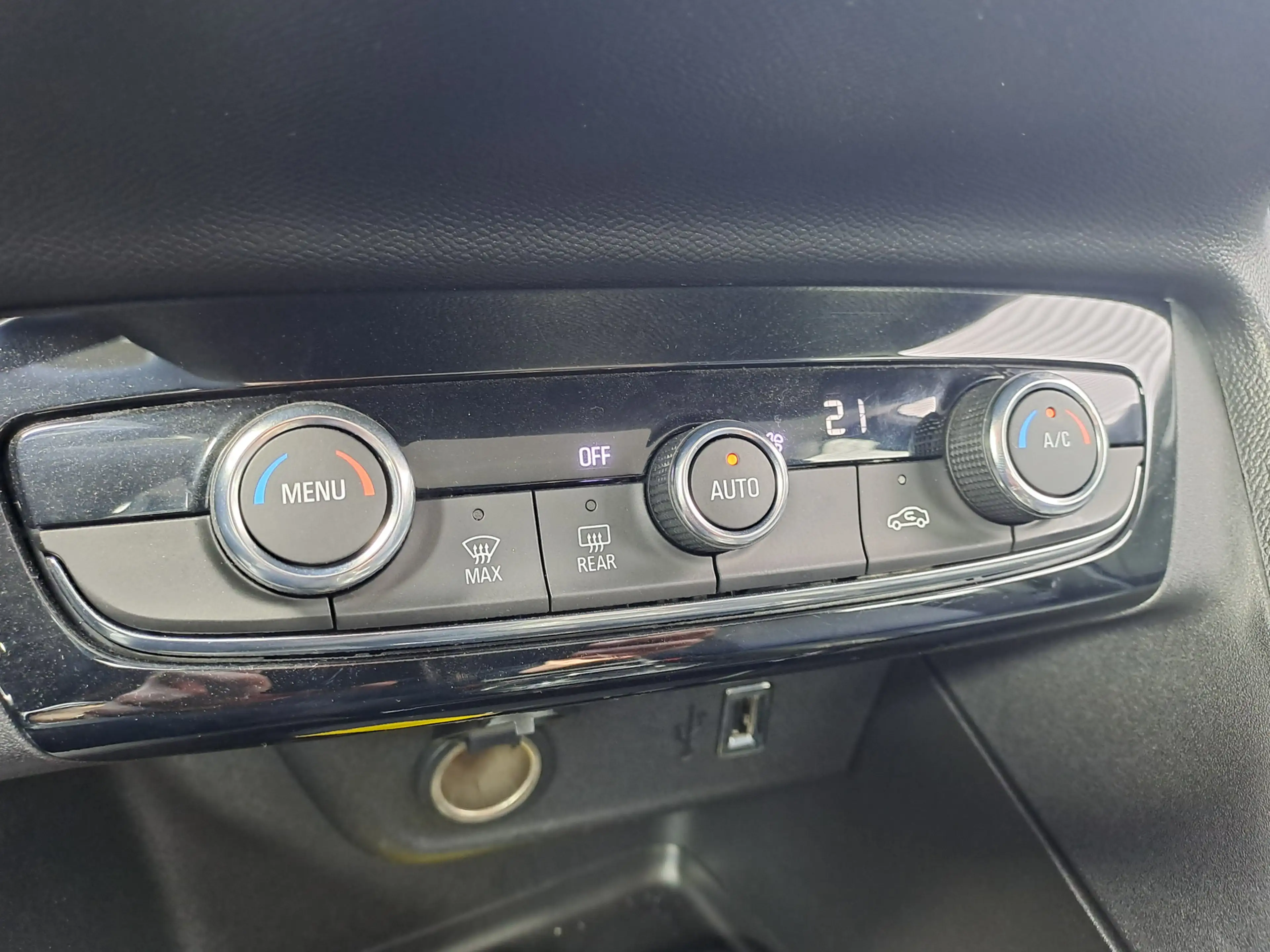 Opel Corsa-e Edition 50 kWh | Cruise control | Apple Carplay/An — photo 14