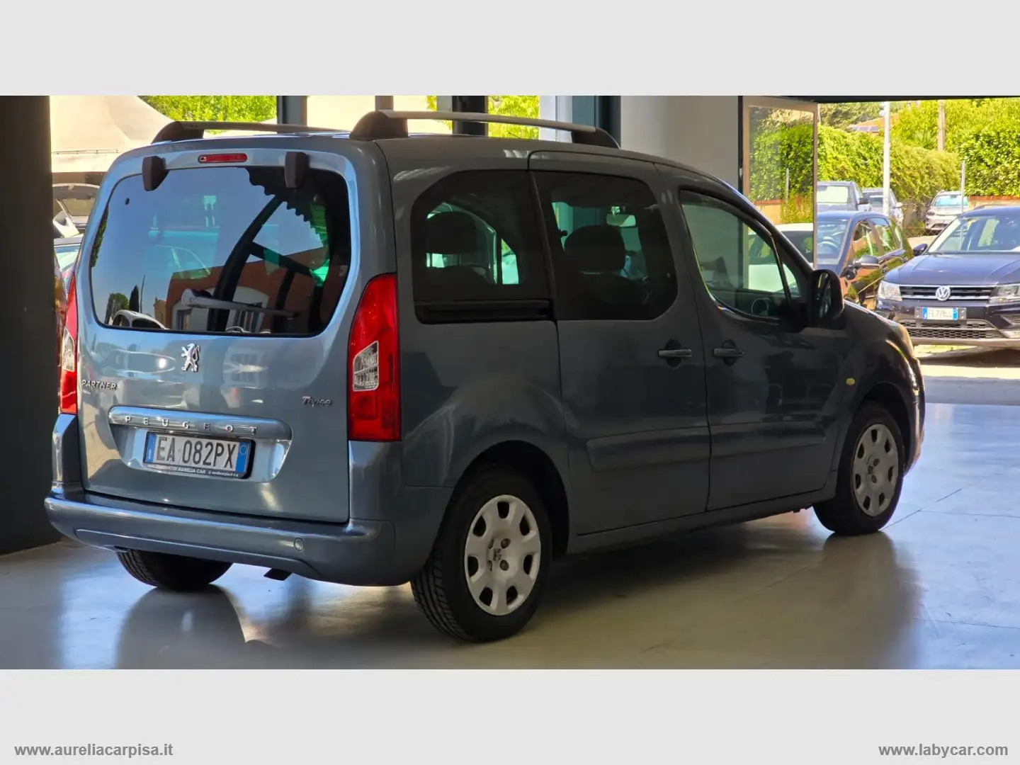 Peugeot Partner Tepee 1.6HDI 90 Outdoor Gri - 2