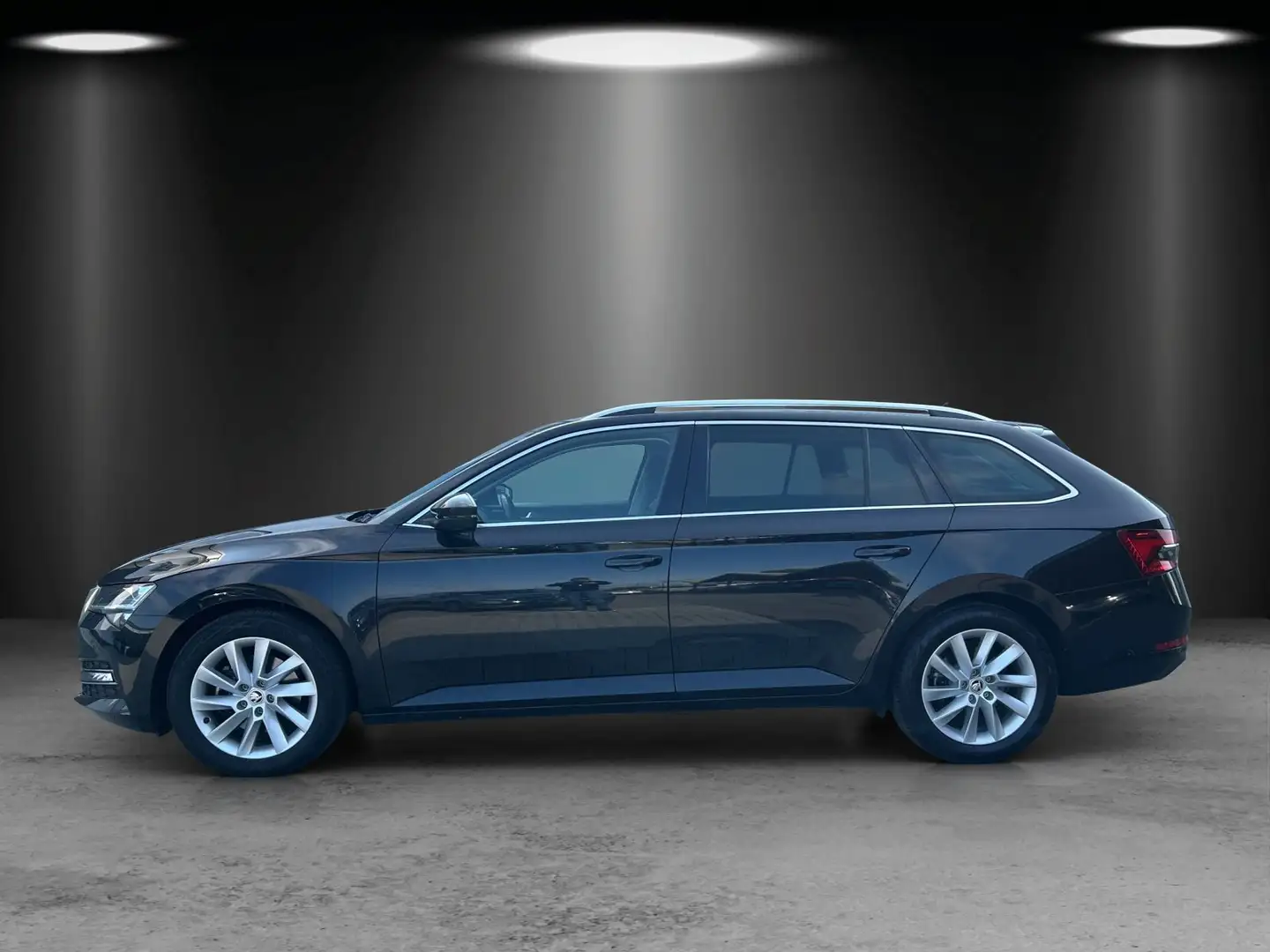 Skoda Superb Combi 2.0 TDI Premium Ed. DSG/ACC/VIRTUAL Noir - 2