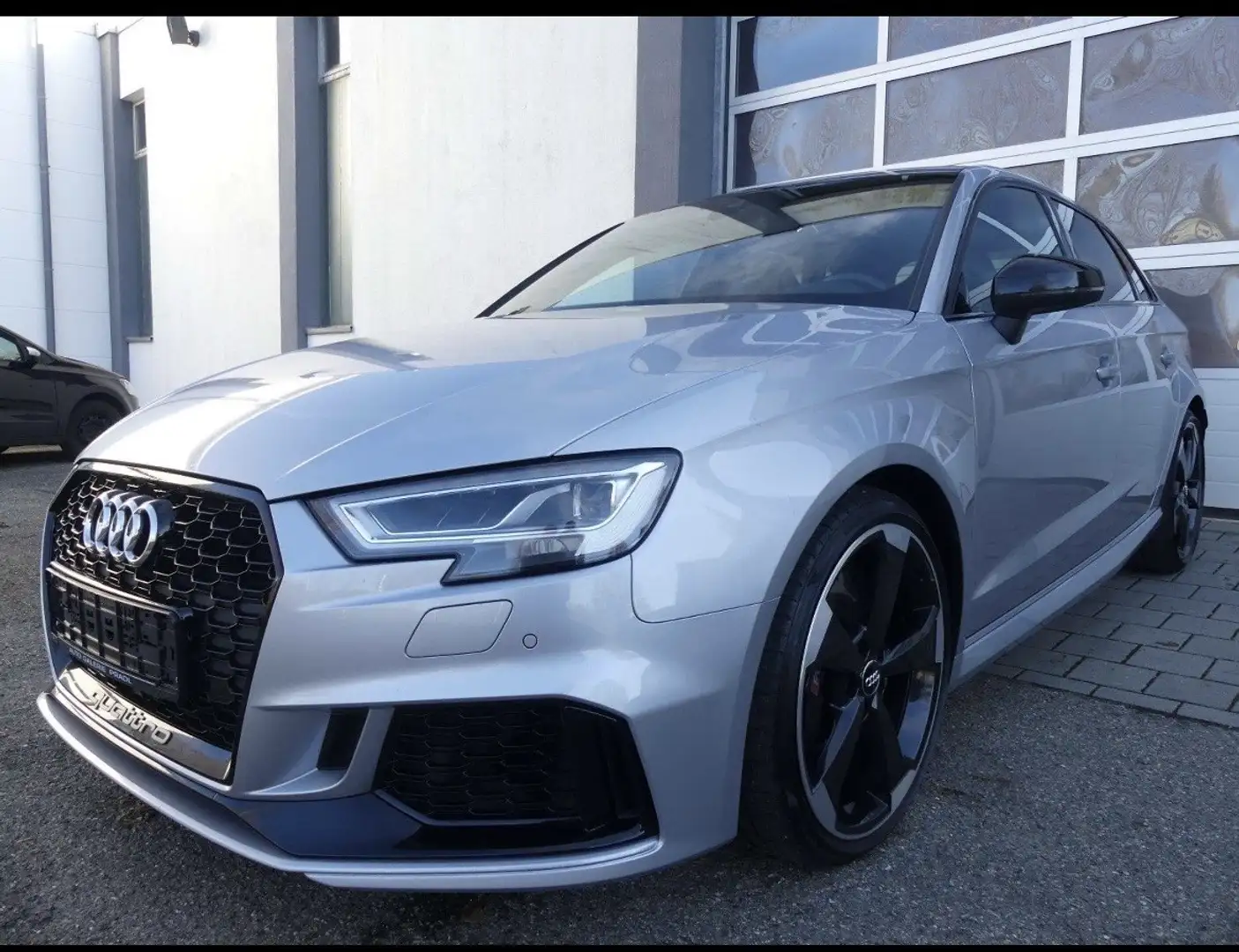 Audi RS3 SB 2,5 TFSI quattro S-tronic - 1