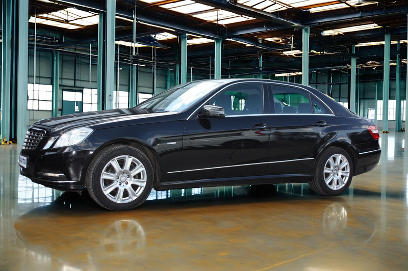 Mercedes-Benz E 200 BlueEFFICIENCY ELEGANCE Autom/Navi/Pdc/Ahk — photo 2