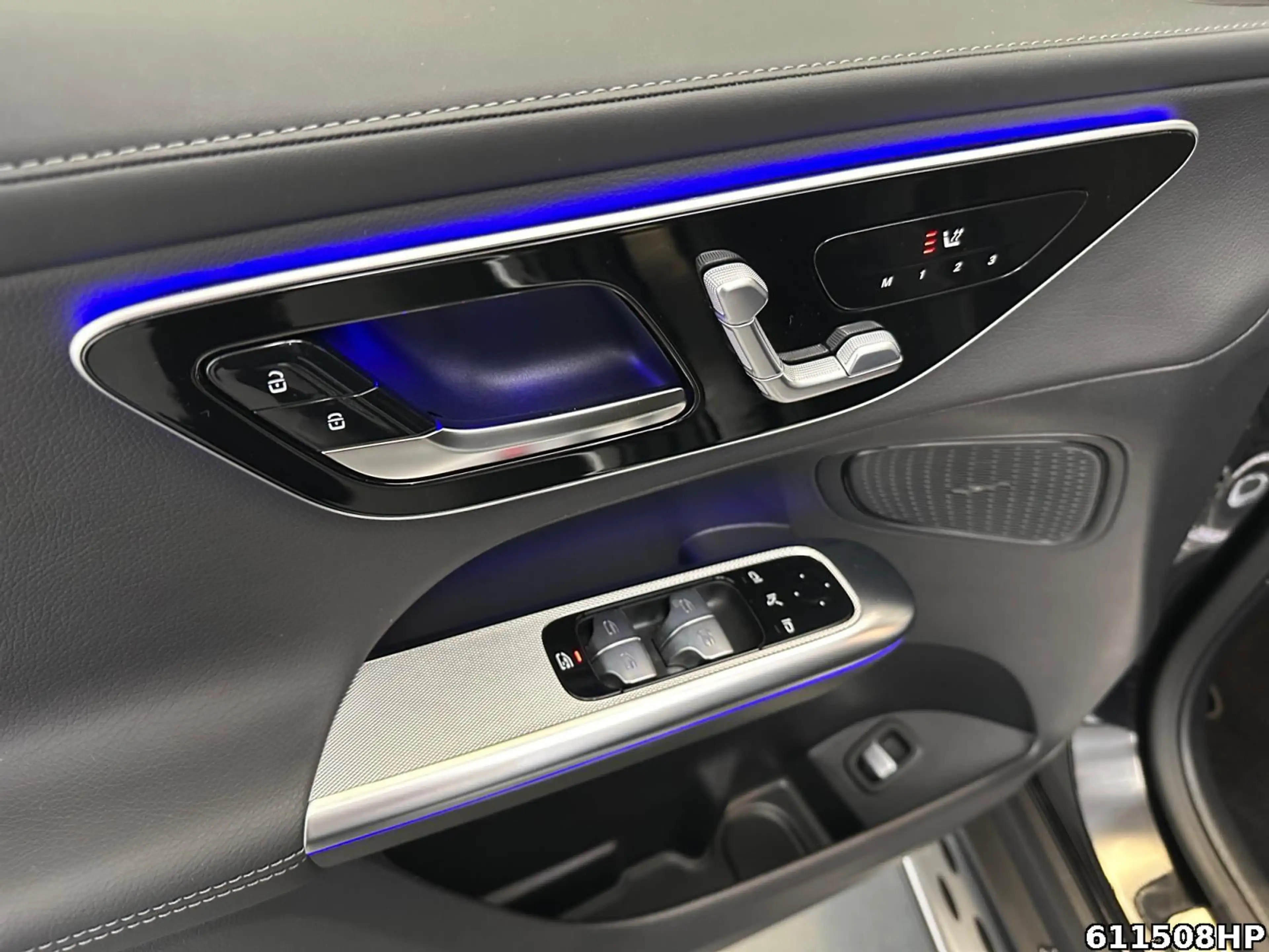 Mercedes-Benz GLC 300 de 4M AMG Digital-Light Pano AHK Memory — photo 14