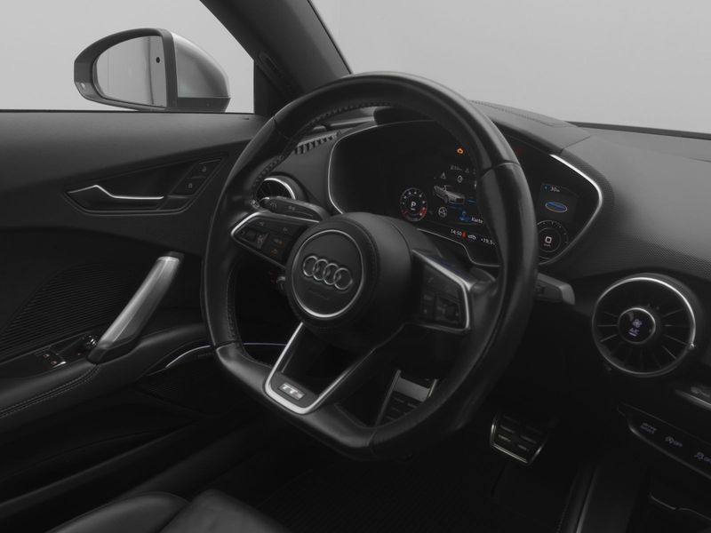 Audi TTS 2.0 TFSI quattro S tronic — photo 9