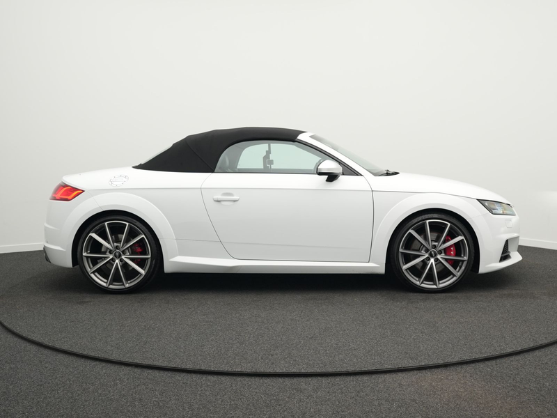 Audi TTS 2.0 TFSI quattro S tronic — photo 12