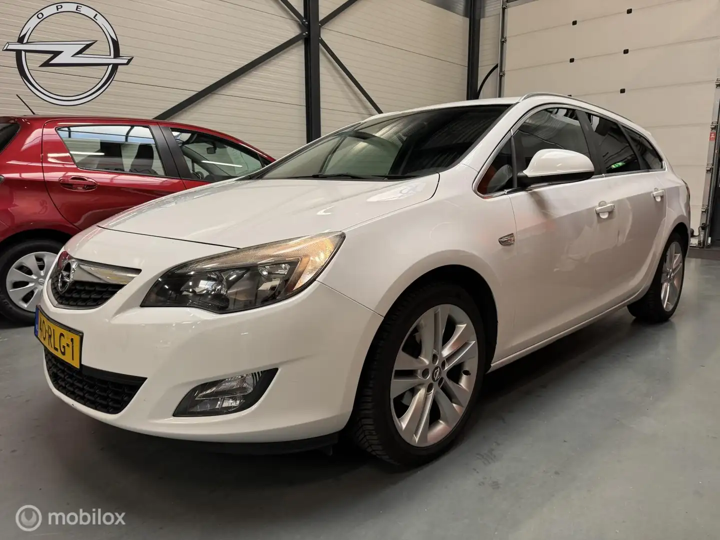 Opel Astra Sports Tourer 1.4 Turbo Sport 18"LM-Velgen|Trekh Weiß - 1