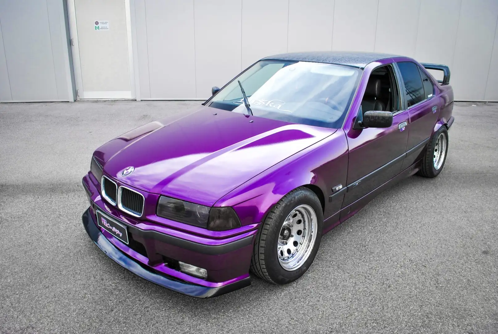 BMW 320 320i Europa Violet - 1