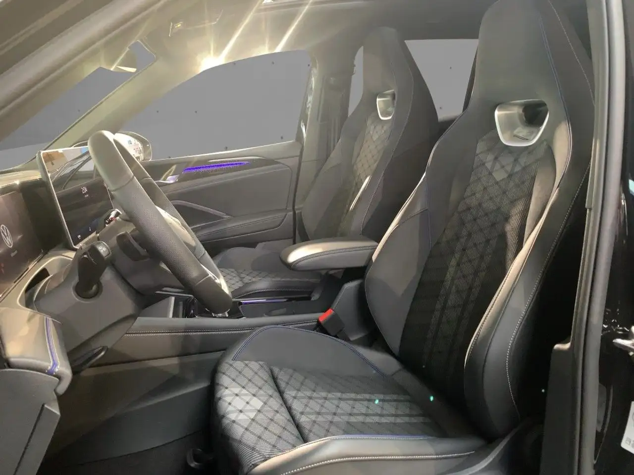 Volkswagen Tiguan R-Line 2,0 l TDI 4M *MATRIX*PANO*AHK*NAV* 8