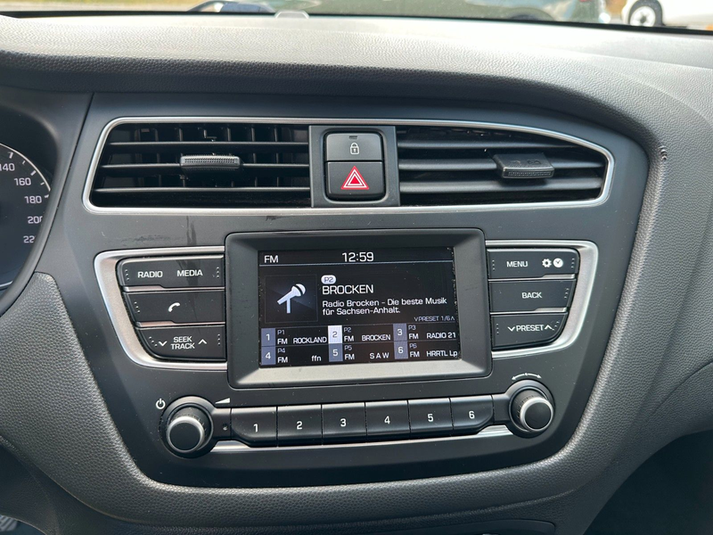 Hyundai i20 blue 1.0 T-GDI Trend PDC.Lenk & Sitzheizung — photo 14