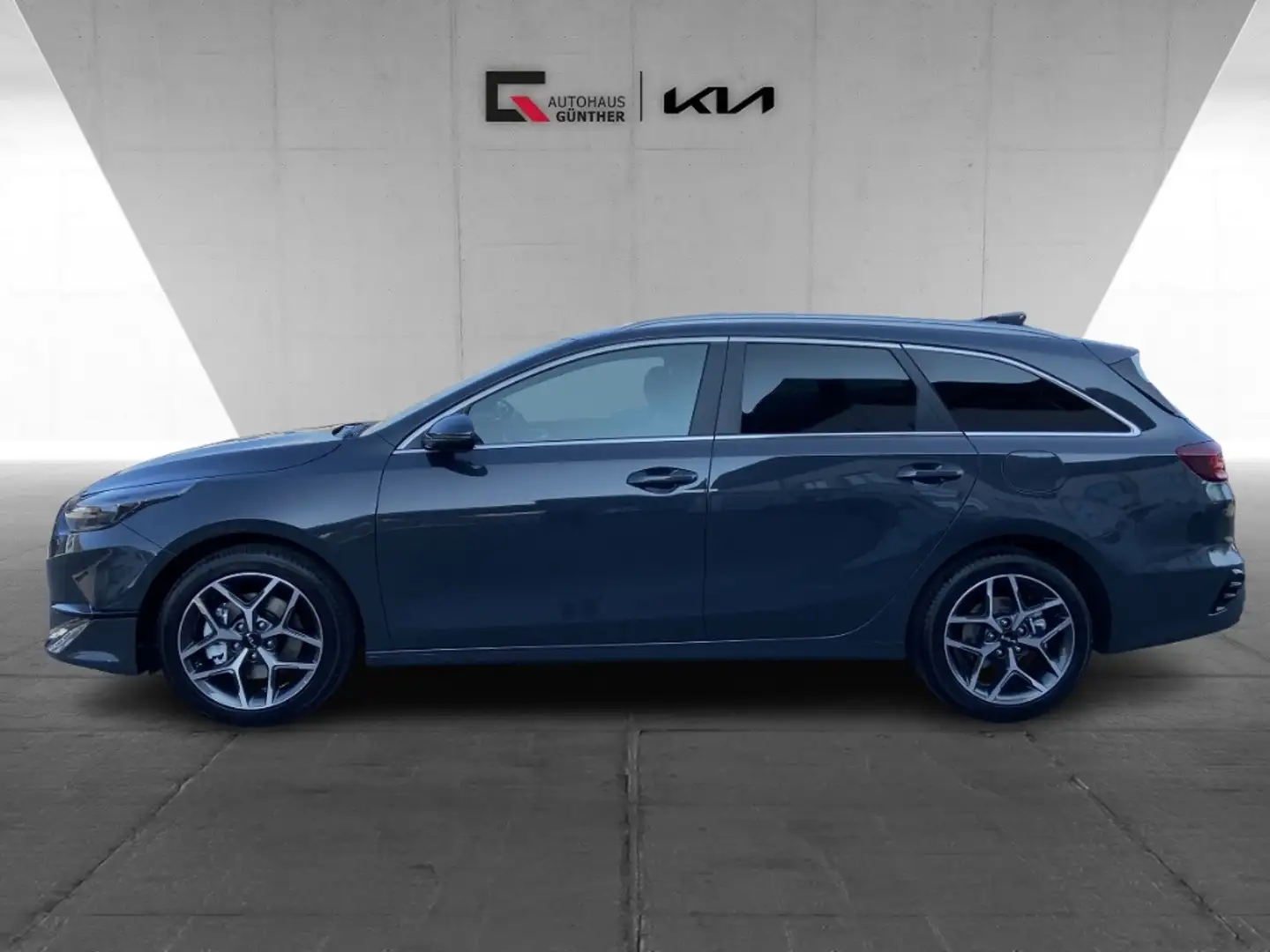Kia Ceed SW / cee'd SW Sportswagon Ultimate Edition 1.5 T-GDI MHEV Style Schwarz - 2