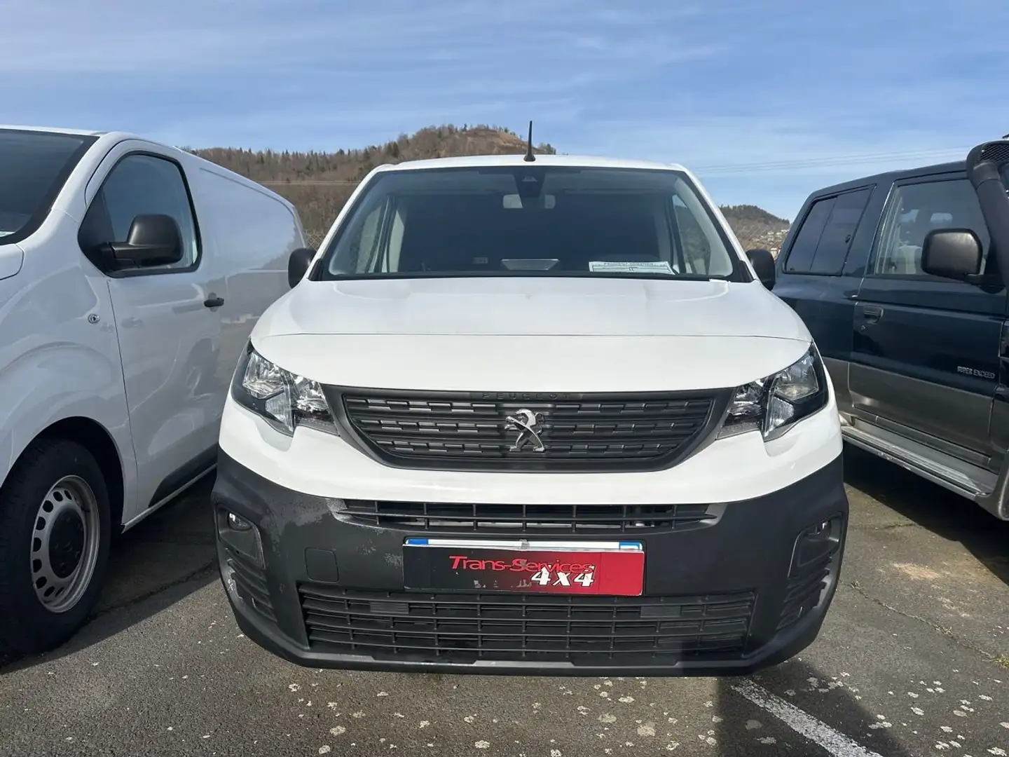 Peugeot Partner LONG 950KG BLUEHDI 100CH S\u0026S PREMIUM Blanc - 1