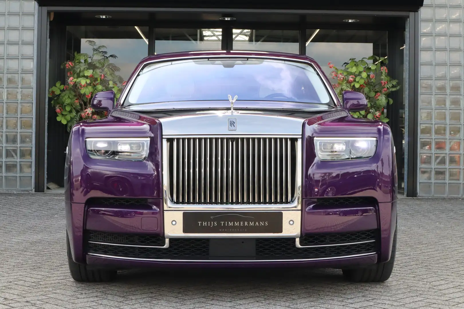 Rolls-Royce Phantom Series II "The Extrovert" | Starlight, Bespoke Aud Violet - 2