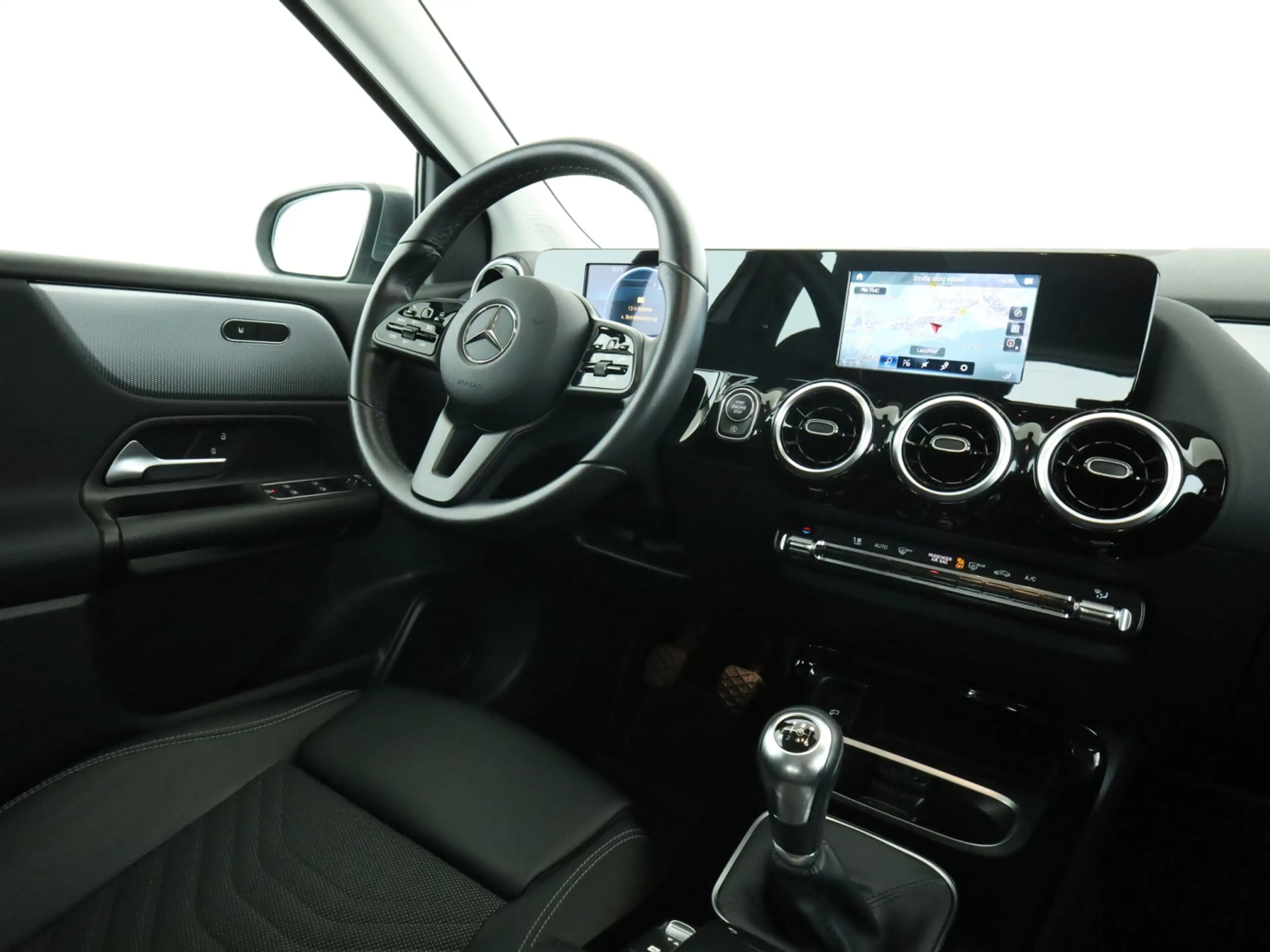 Mercedes-Benz B 180 Sitzheizung*Navigation*PDC*Kamera*Tempomat — photo 10