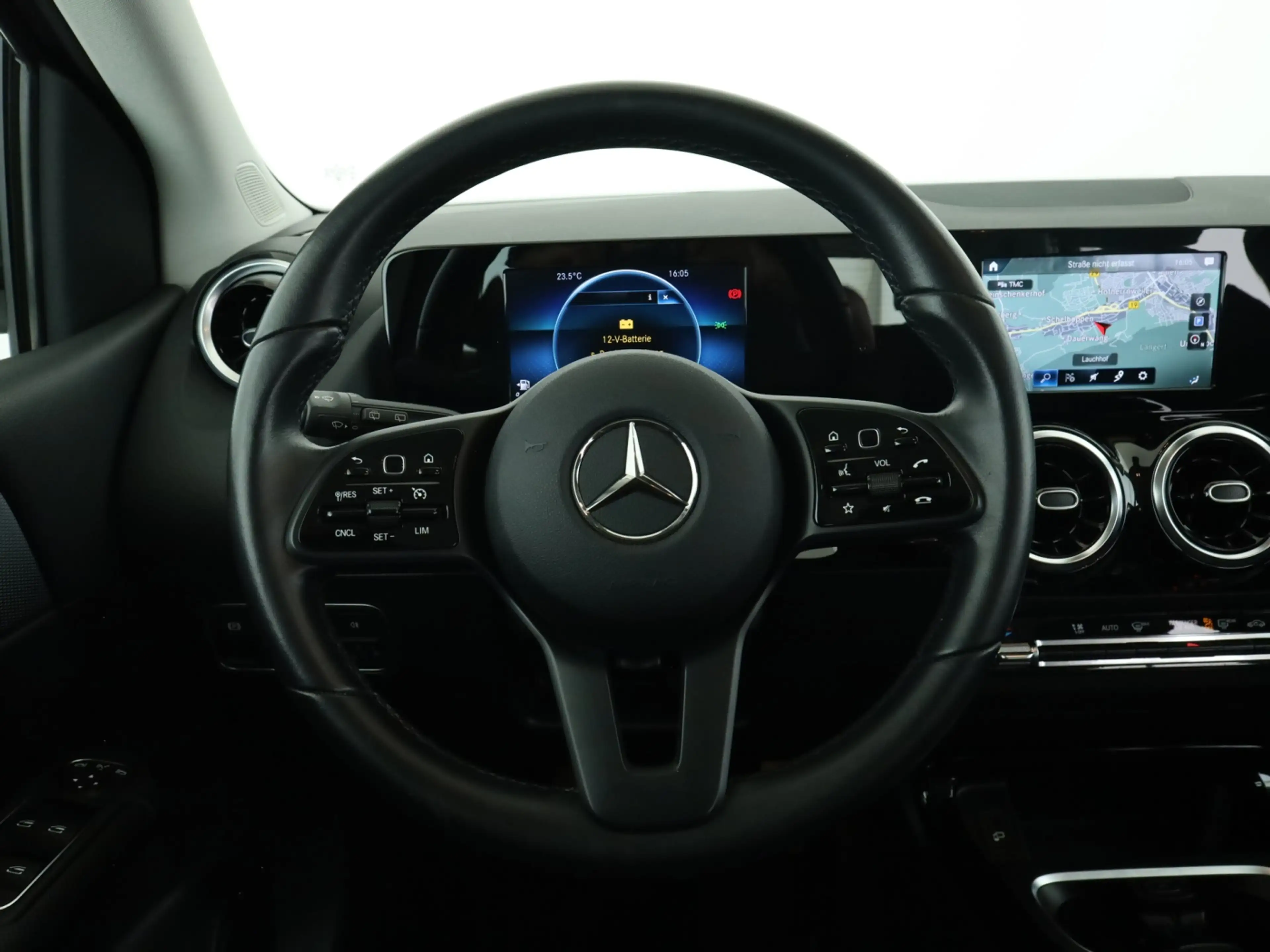 Mercedes-Benz B 180 Sitzheizung*Navigation*PDC*Kamera*Tempomat — photo 11