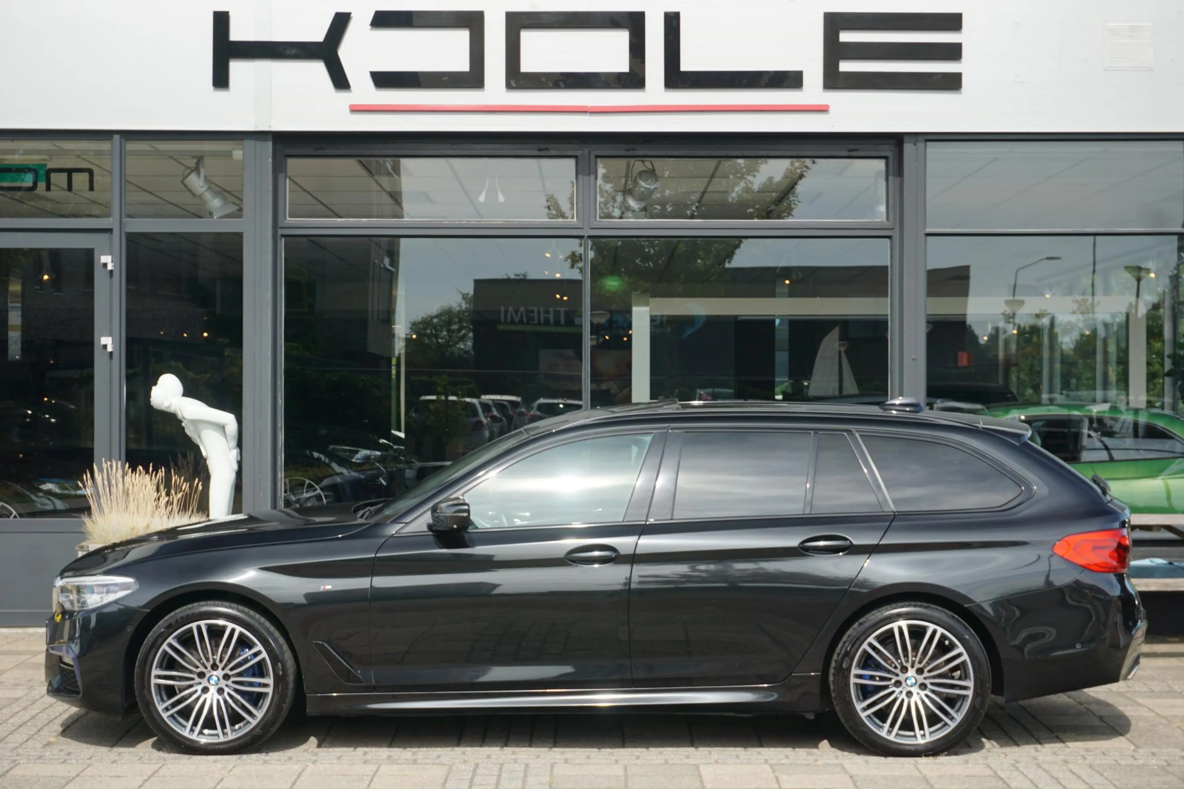 BMW 530 5-serie Touring 530i High Executive | M-Sport | 4W — photo 4