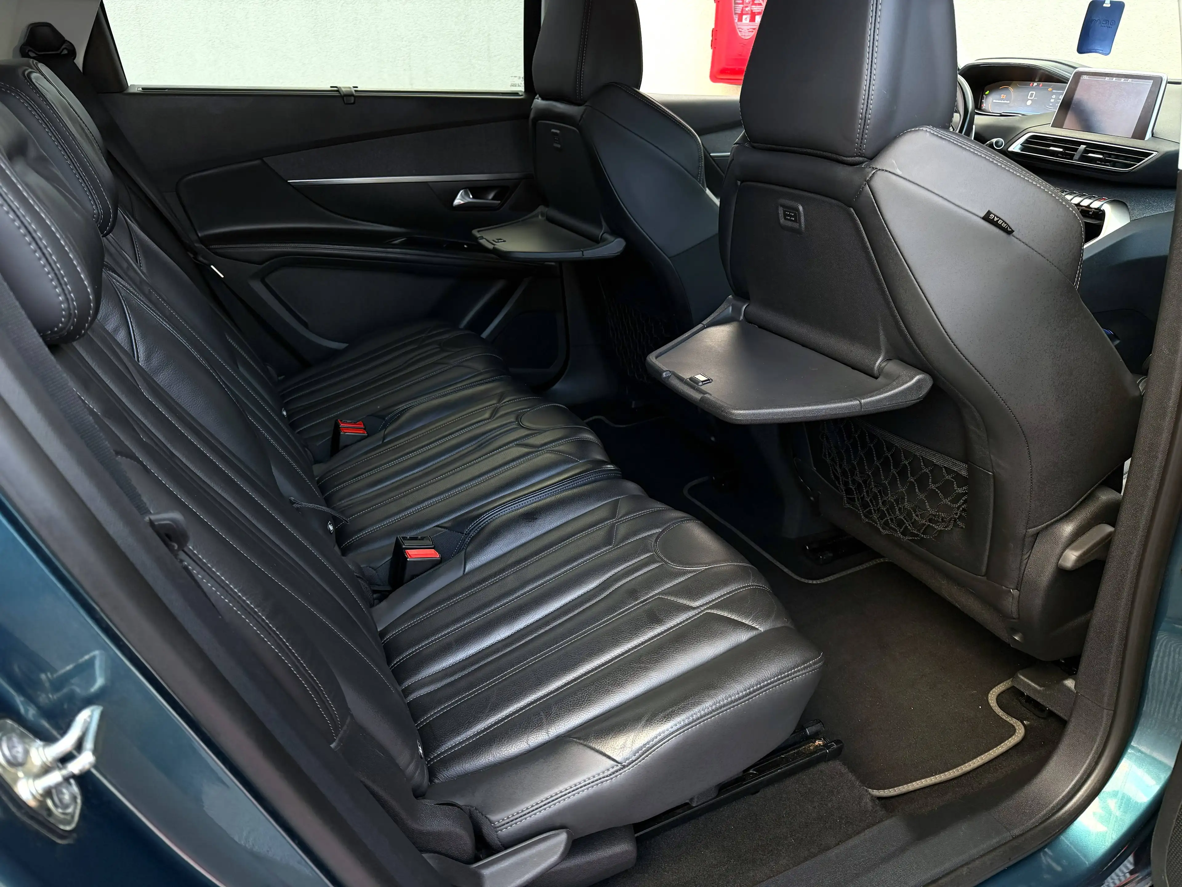 Peugeot 5008 1.6 BlueHDi--BOITE AUTOMATIQUE--7 PLACES--AIRCO--GPS--CUIR--CARPLAY-- — photo 14