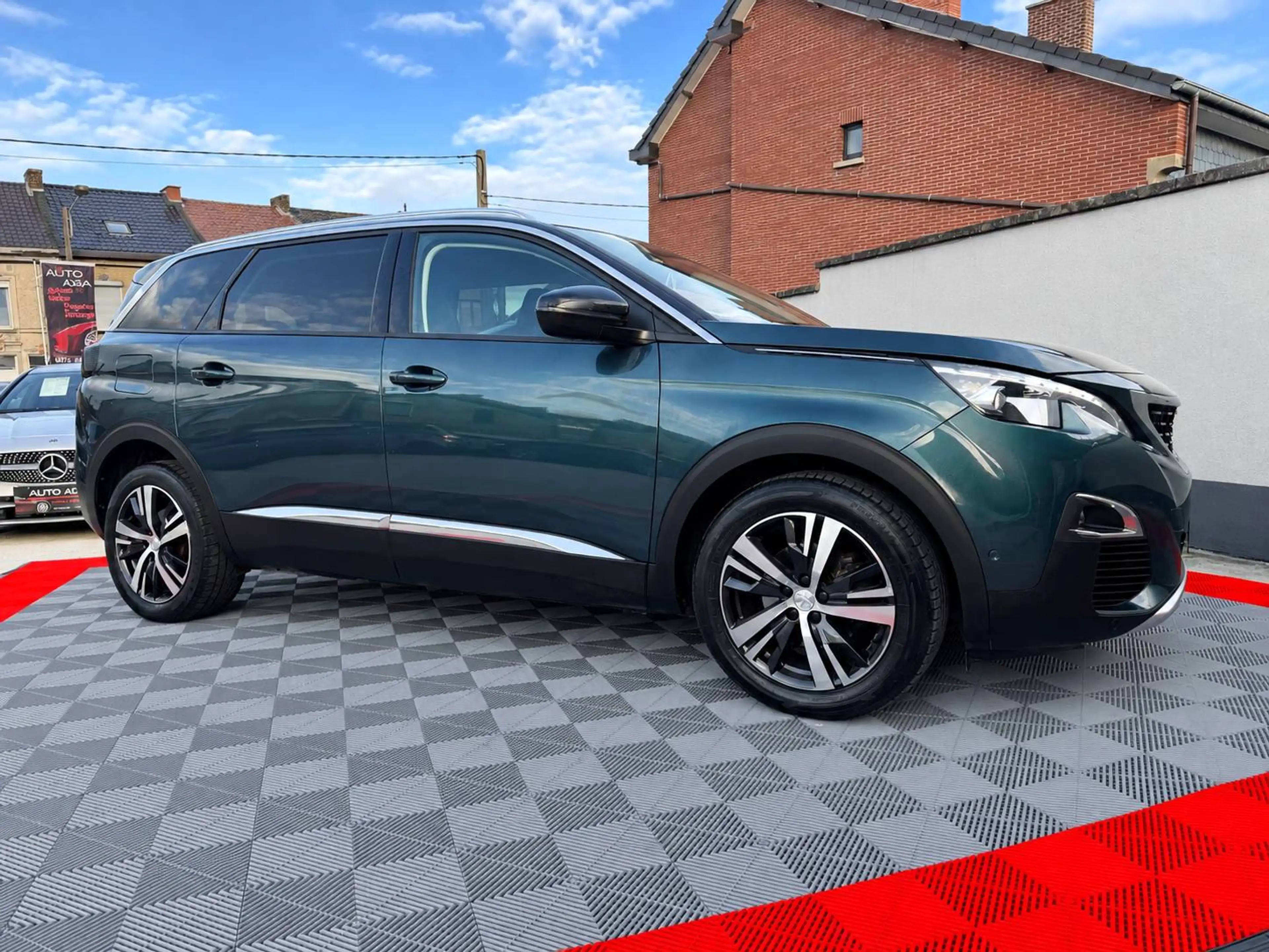 Peugeot 5008 1.6 BlueHDi--BOITE AUTOMATIQUE--7 PLACES--AIRCO--GPS--CUIR--CARPLAY-- — photo 6