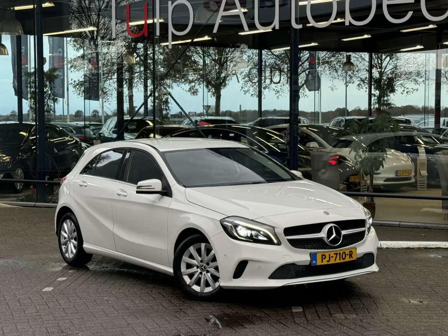 Mercedes-Benz A 160 Ambition Automaat Parkassist Navi 2017 Белый - 2