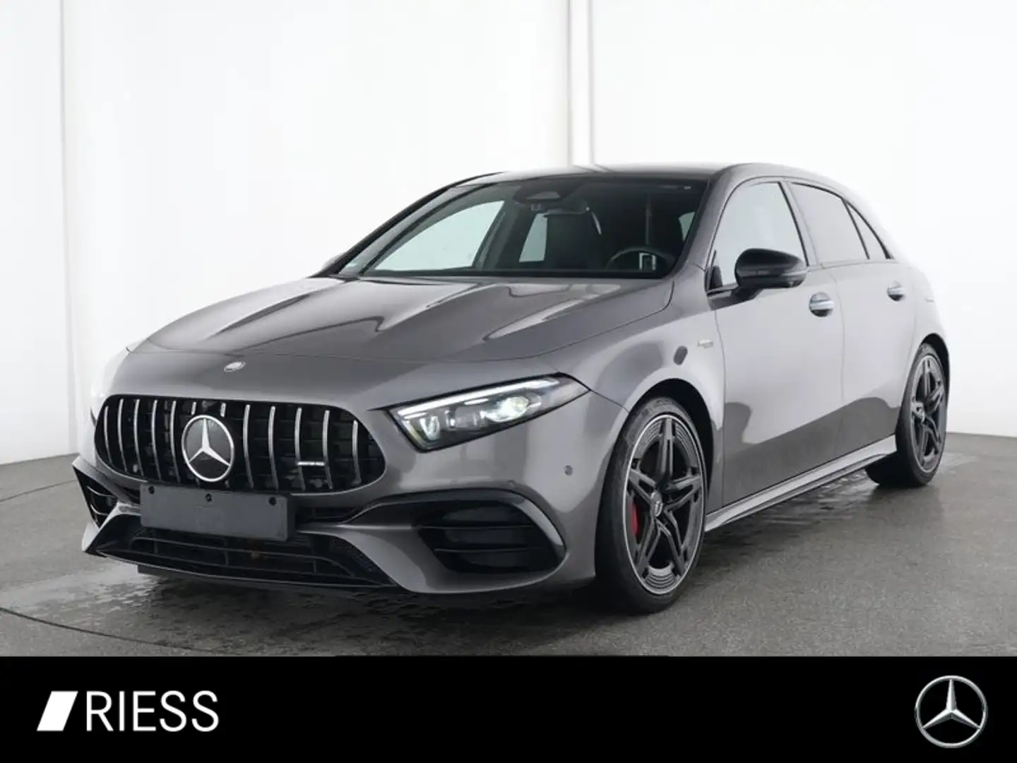 Mercedes-Benz A 45 AMG S 4M Night LED Pano HUD Ambi 360 19" Grau - 1