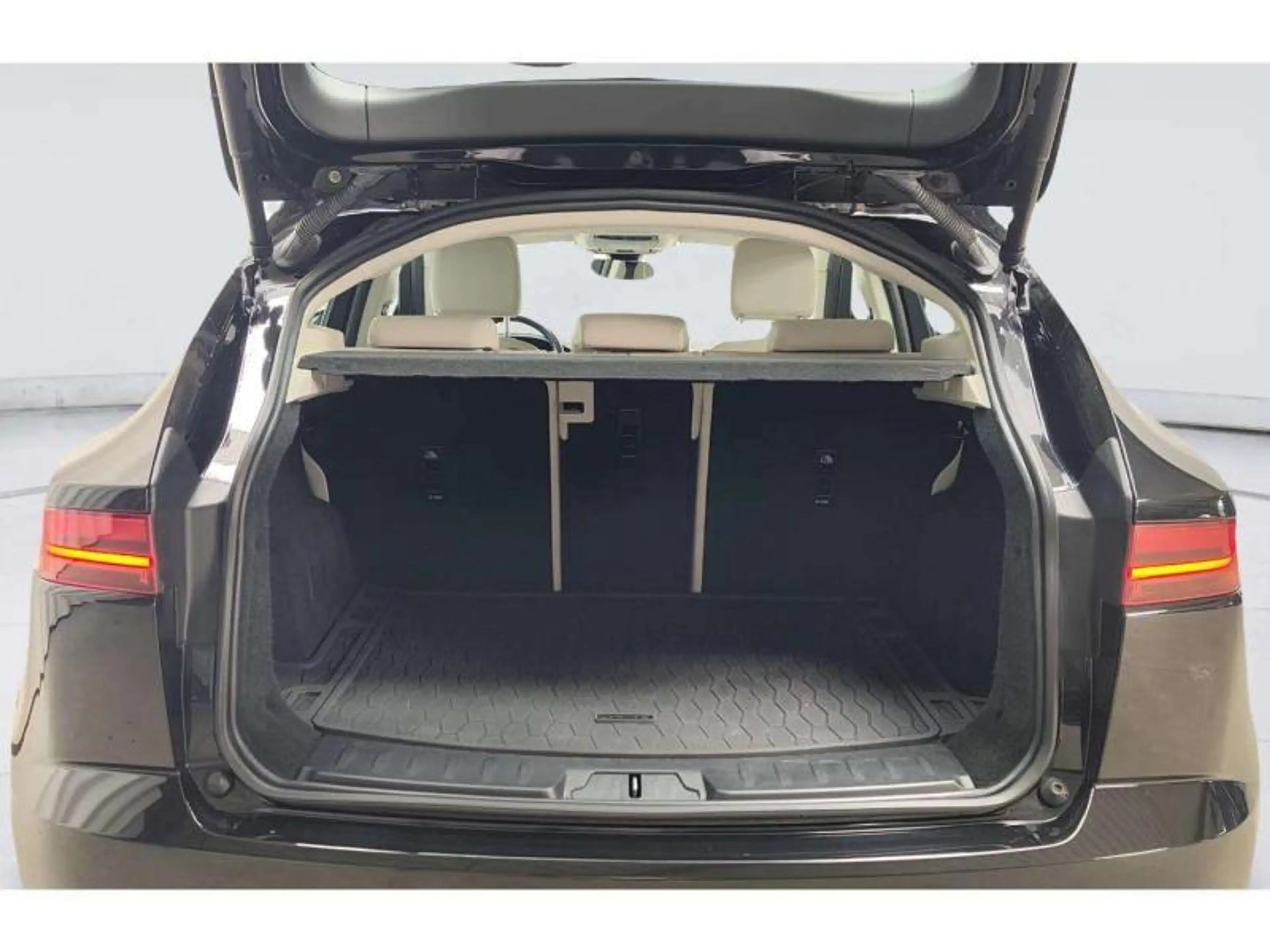 Jaguar E-Pace D165 AWD Auto S — photo 21