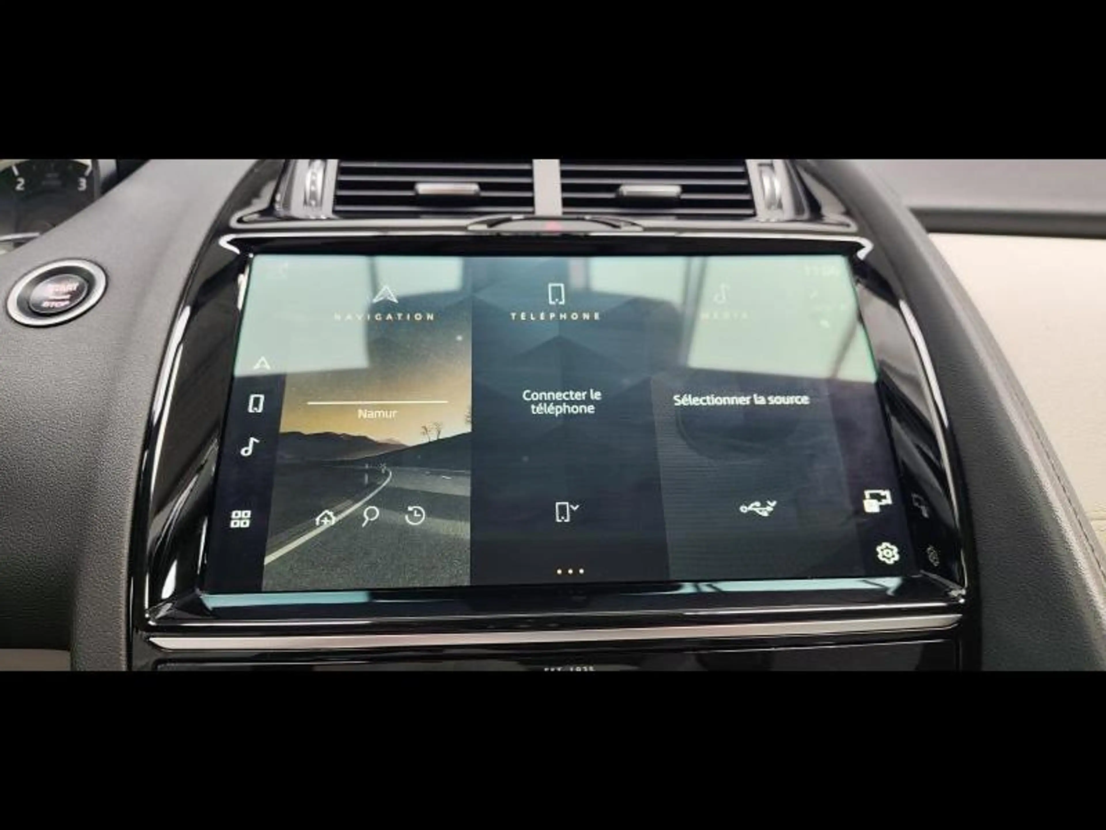 Jaguar E-Pace D165 AWD Auto S — photo 14