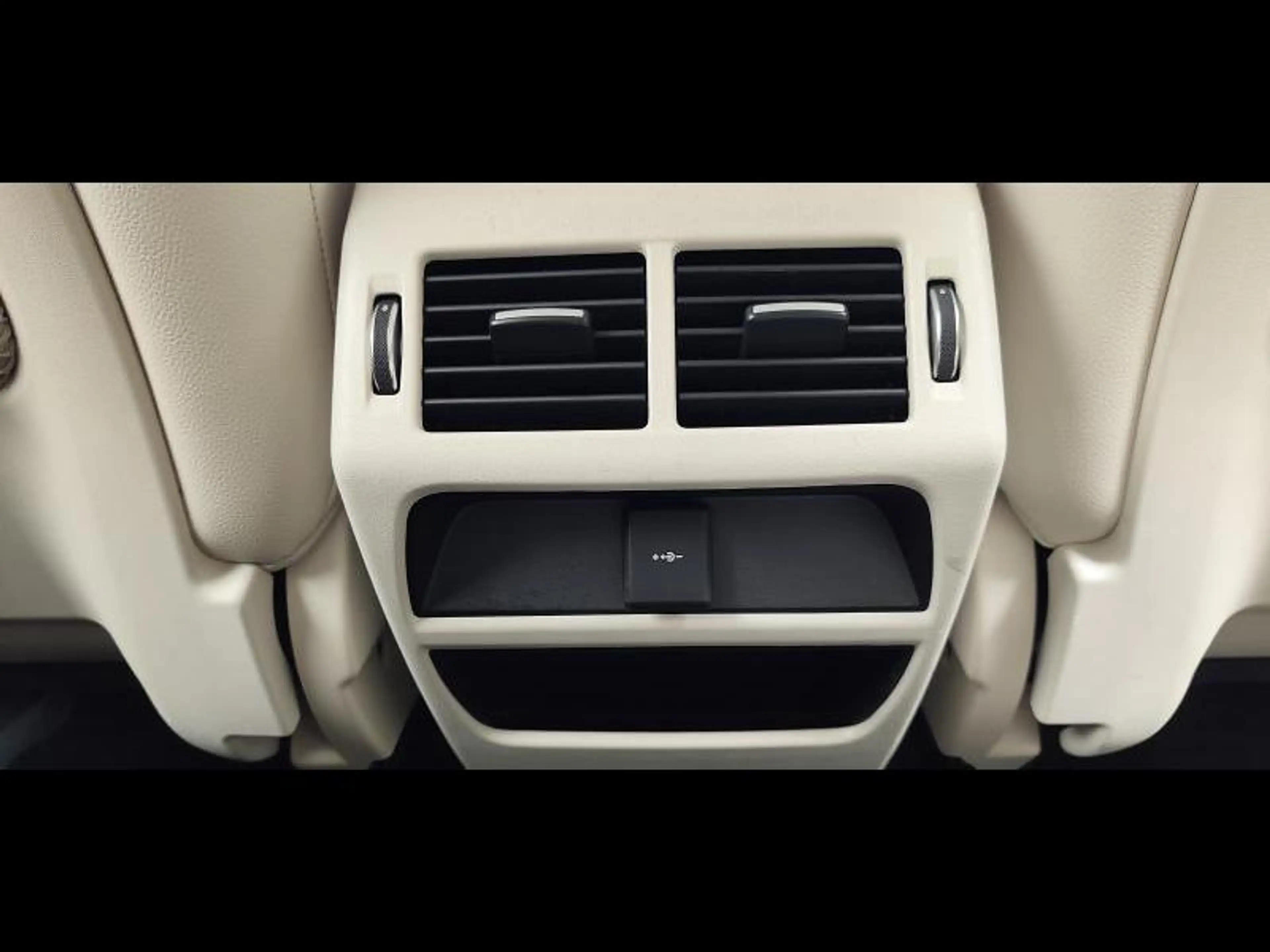 Jaguar E-Pace D165 AWD Auto S — photo 20