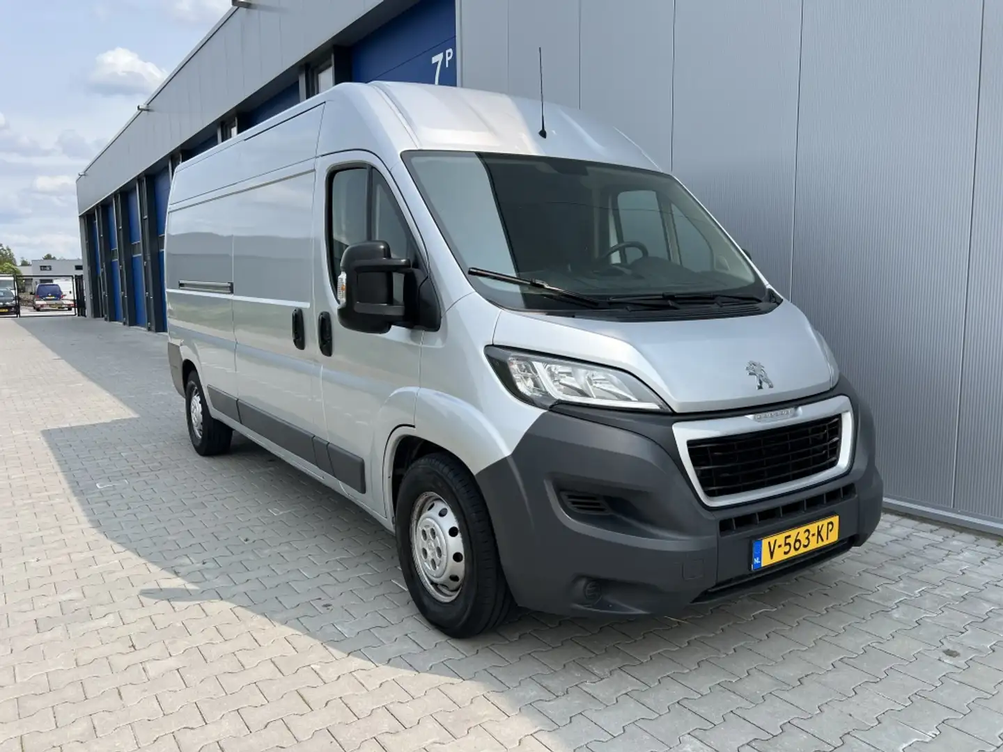Peugeot Boxer 435 2.0 HDI L3H2 nieuwe apk Gris - 2