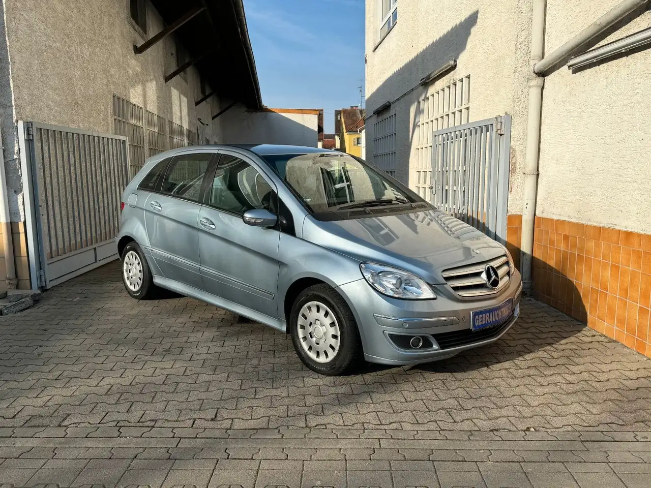 Mercedes-Benz B 170